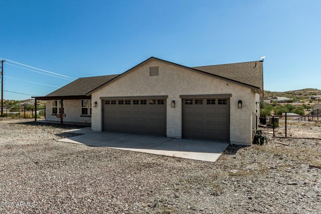 3925 W MOON DUST Trail, San Tan Valley, AZ 85144