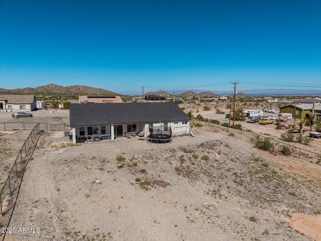 3925 W MOON DUST Trail, San Tan Valley, AZ 85144
