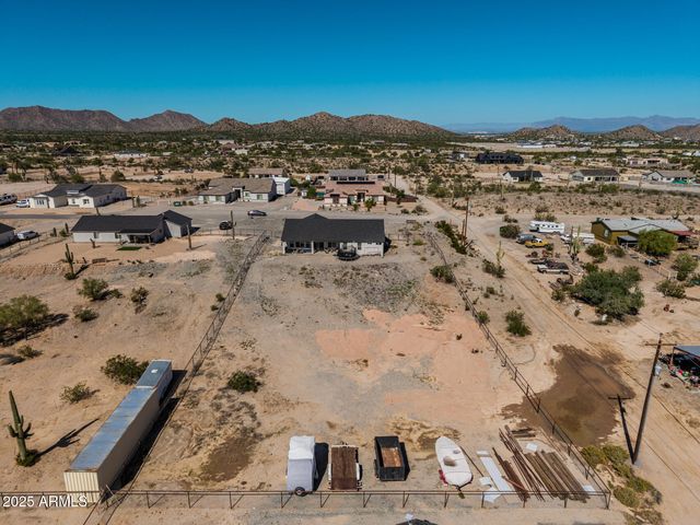3925 W MOON DUST Trail, San Tan Valley, AZ 85144
