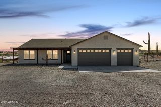 3925 W MOON DUST Trail, San Tan Valley, AZ 85144