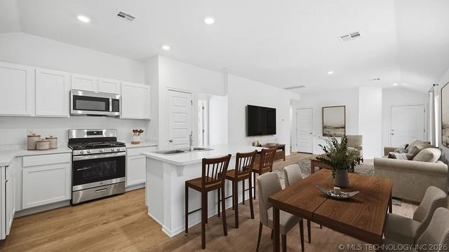 1620 E Gary Street, Broken Arrow, OK 74012