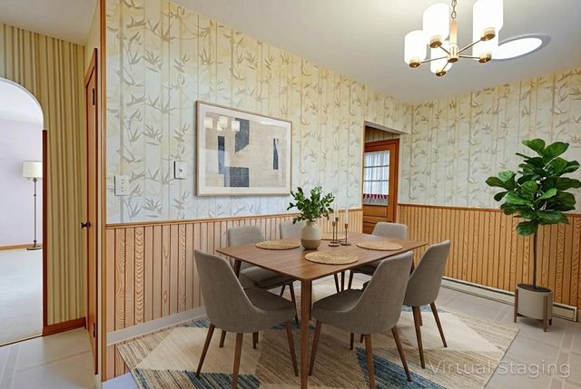 3504 Forest CIRCLE, Manitowoc, WI 54220