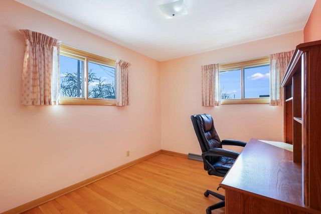 3504 Forest CIRCLE, Manitowoc, WI 54220