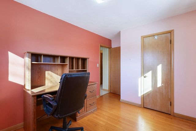 3504 Forest CIRCLE, Manitowoc, WI 54220