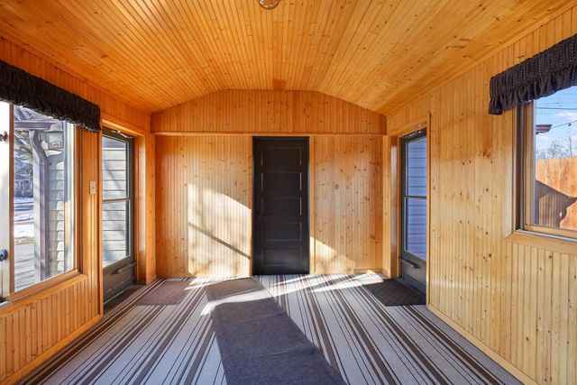 3504 Forest CIRCLE, Manitowoc, WI 54220