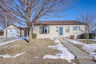 3504 Forest CIRCLE, Manitowoc, WI 54220