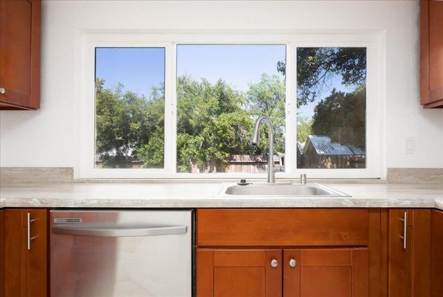 3341 Feltham Way, Sacramento, CA 95827