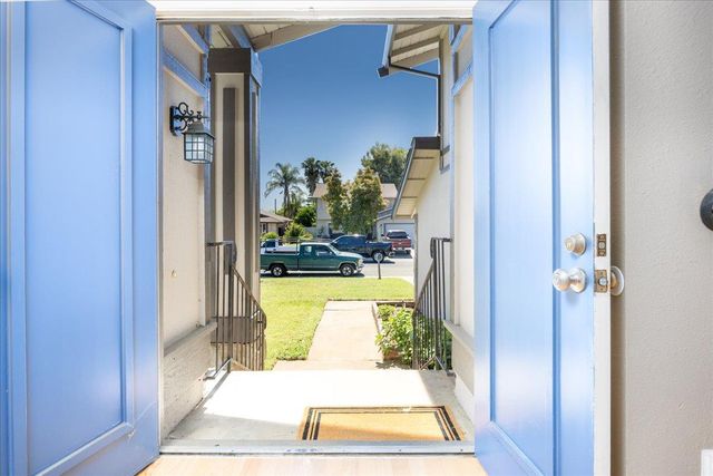 3341 Feltham Way, Sacramento, CA 95827