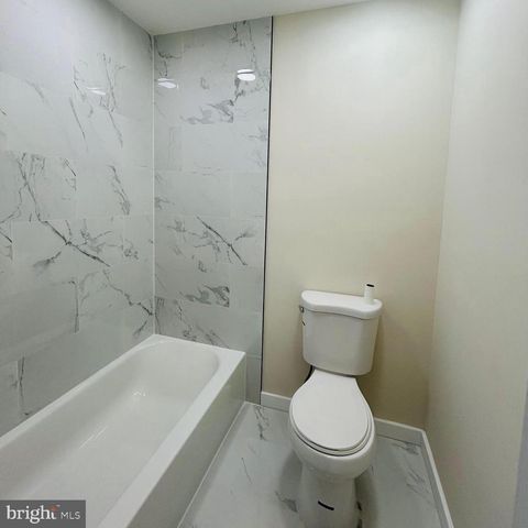 309 LA CASCATA TNHS, Clementon, NJ 08021