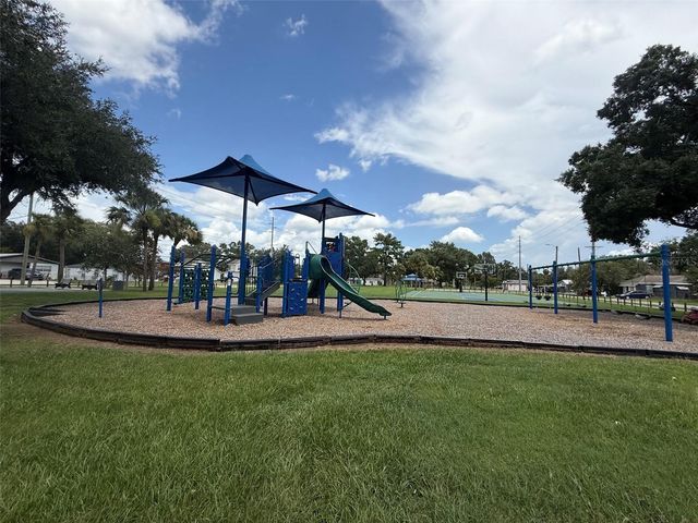 1325 E LAURA STREET, Plant City, FL 33563