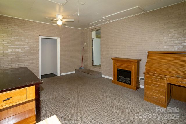 50 Taft Street, Black Mountain, NC 28711