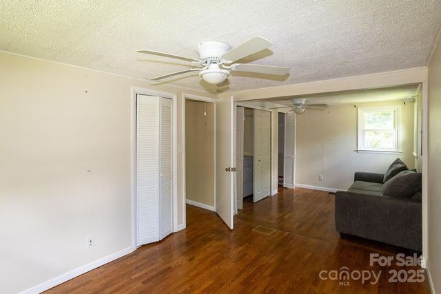 50 Taft Street, Black Mountain, NC 28711