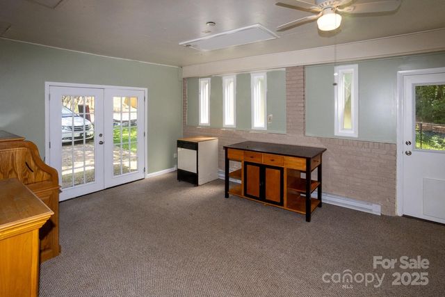 50 Taft Street, Black Mountain, NC 28711