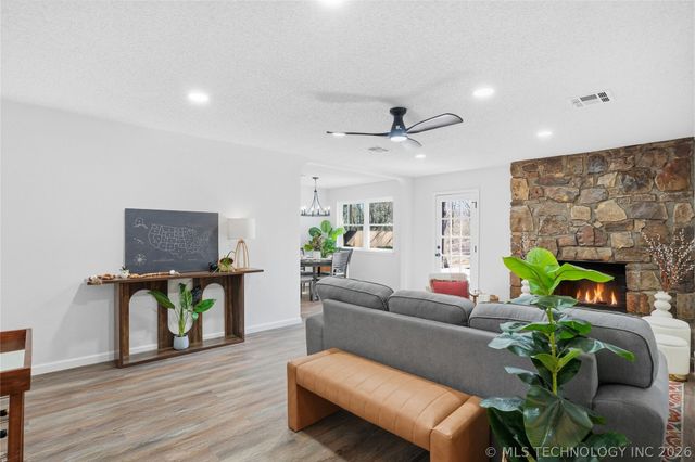 217 W Miami Street, Broken Arrow, OK 74011