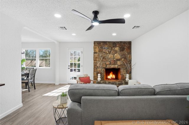 217 W Miami Street, Broken Arrow, OK 74011