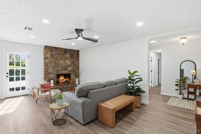 217 W Miami Street, Broken Arrow, OK 74011