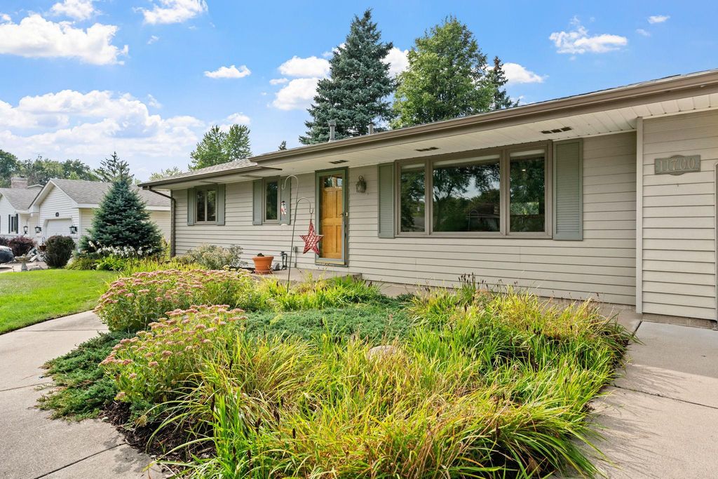 11700 Galtier Drive, Burnsville, MN 55337 — photo 4