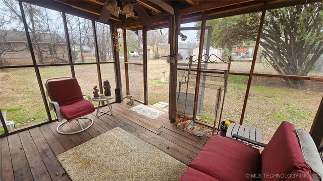 110 W Mill Avenue, Sapulpa, OK 74066