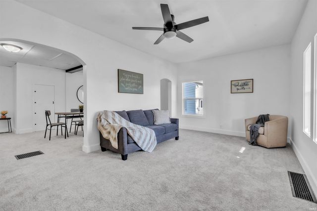 104 S Cowen Street, Garrett, IN 46738