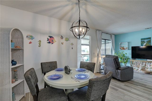 1116 Breezy Way 1H, Sebastian, FL 32958