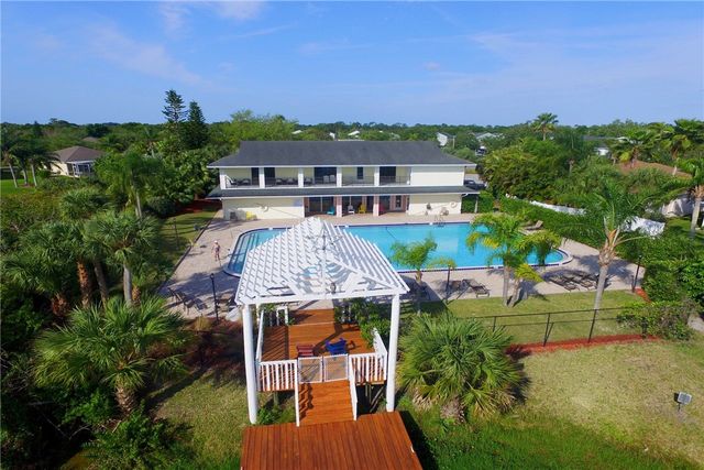 1116 Breezy Way 1H, Sebastian, FL 32958