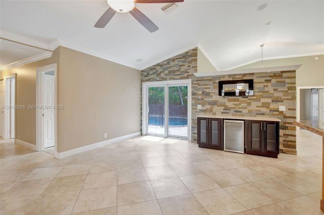 12486 SW 9th Pl, Davie, FL 33325