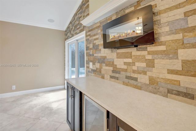 12486 SW 9th Pl, Davie, FL 33325