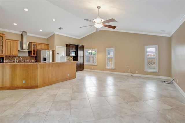 12486 SW 9th Pl, Davie, FL 33325