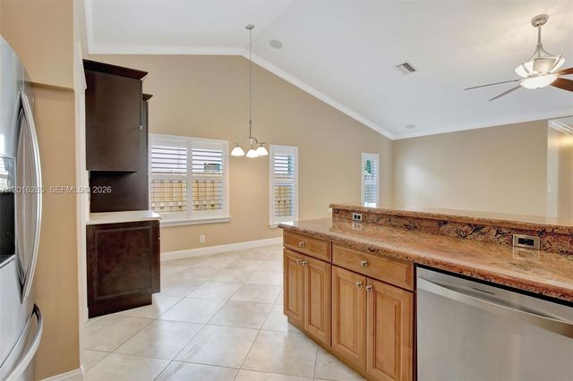 12486 SW 9th Pl, Davie, FL 33325