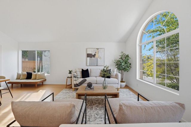 1843 Centennial Way, Escondido, CA 92026