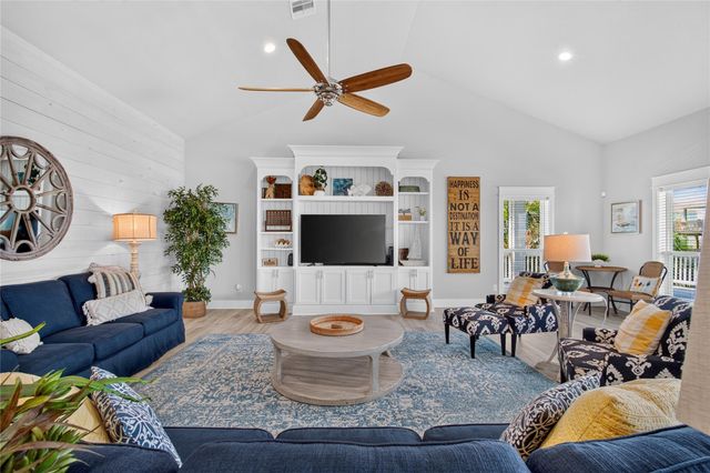 866 Kahla Drive, Crystal Beach, TX 77650