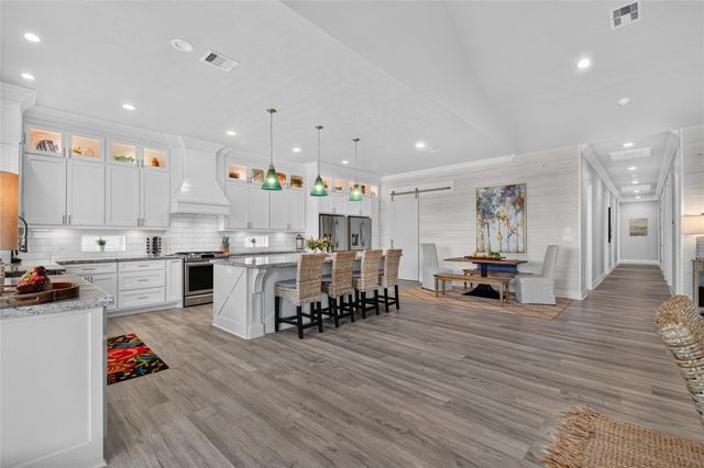 866 Kahla Drive, Crystal Beach, TX 77650