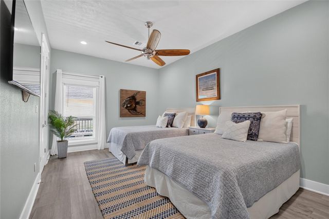 866 Kahla Drive, Crystal Beach, TX 77650