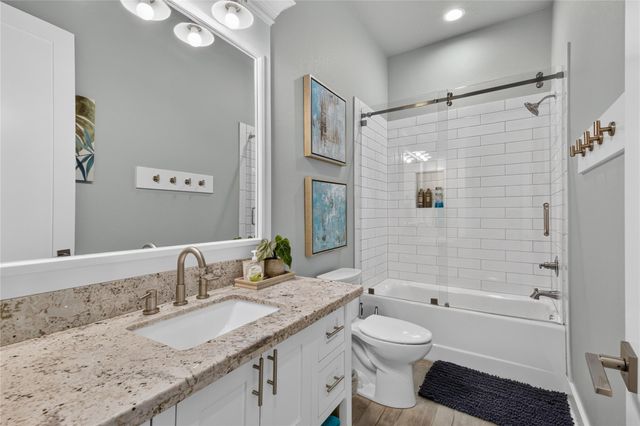 866 Kahla Drive, Crystal Beach, TX 77650
