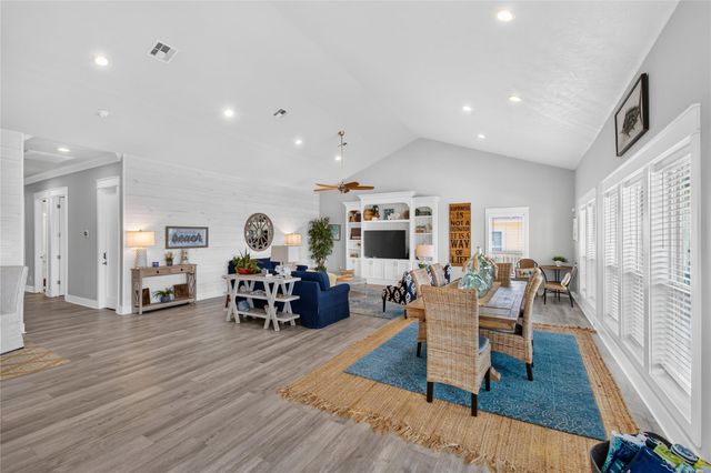 866 Kahla Drive, Crystal Beach, TX 77650