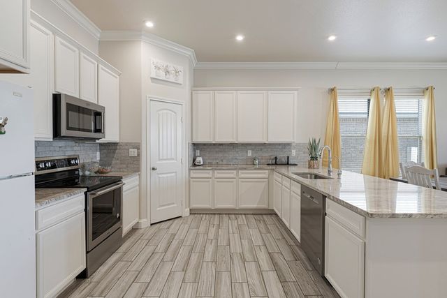 907 E 89th St, Odessa, TX 79765