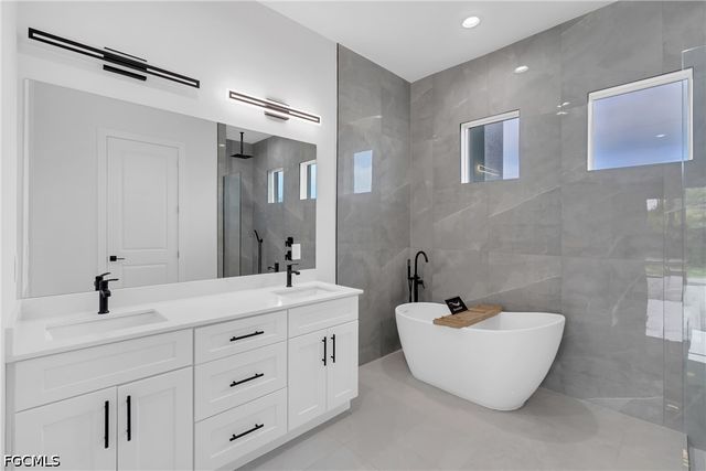 133 West DR, Rotonda West, FL 33947