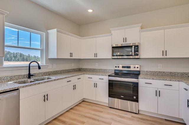 1703 N Pine Ridge Drive, Hephzibah, GA 30815