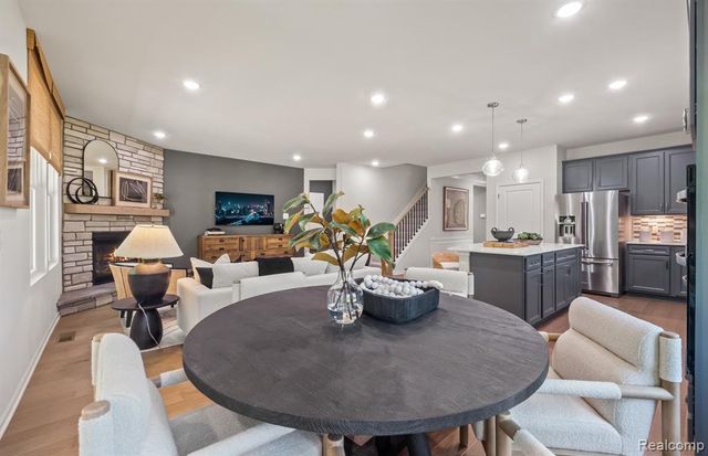 55733 Oak Pointe Drive, Shelby Twp, MI 48315