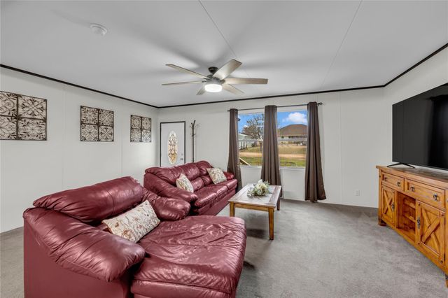 428 Ridgemont, Kingsland, TX 78639