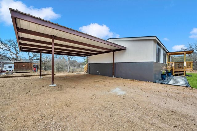 428 Ridgemont, Kingsland, TX 78639