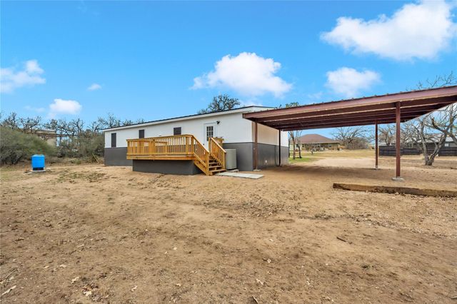 428 Ridgemont, Kingsland, TX 78639