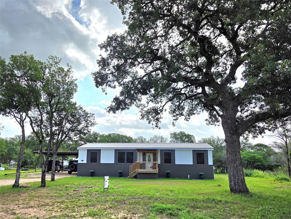 428 Ridgemont, Kingsland, TX 78639