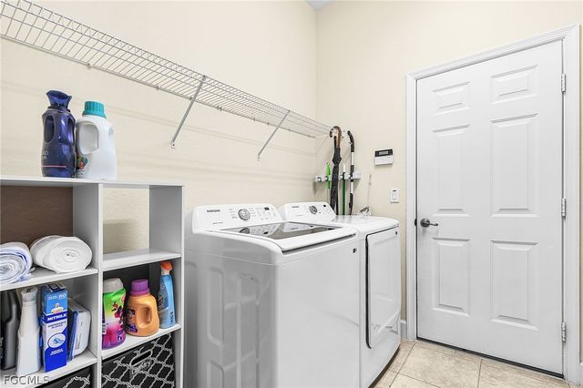 3811 Lakeview Isle CT, Fort Myers, FL 33905