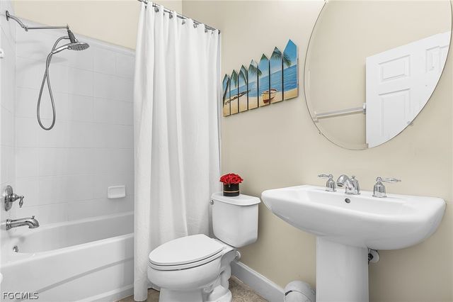 3811 Lakeview Isle CT, Fort Myers, FL 33905