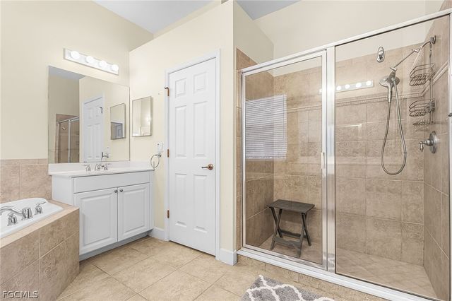 3811 Lakeview Isle CT, Fort Myers, FL 33905