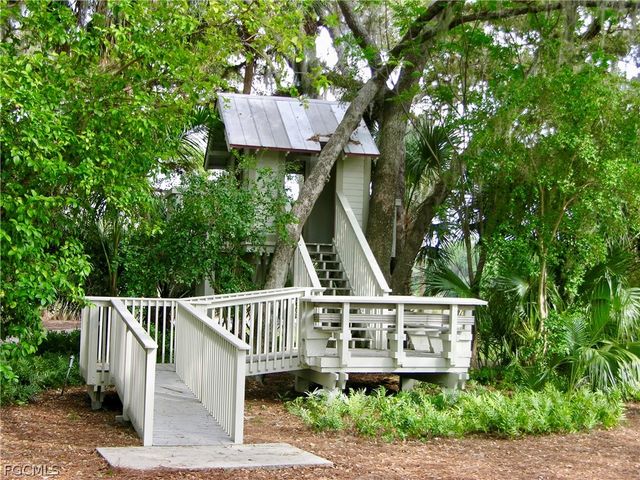 3811 Lakeview Isle CT, Fort Myers, FL 33905