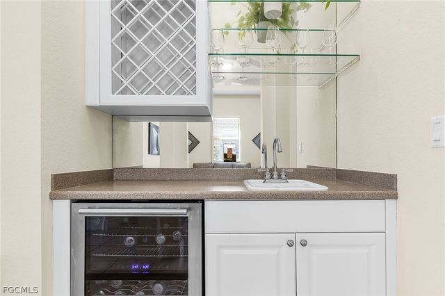 3811 Lakeview Isle CT, Fort Myers, FL 33905