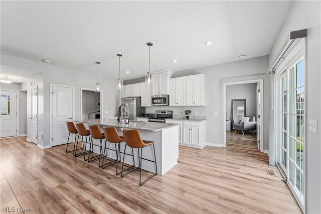 6228 Hooper Drive, Medina, OH 44256