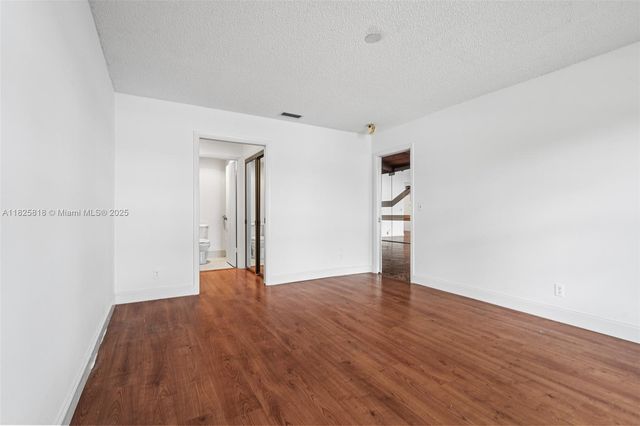616 Briarwood Cir 1-44, Hollywood, FL 33024